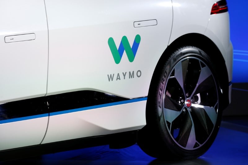 Uber dit discuter avec waymo d'un partenariat