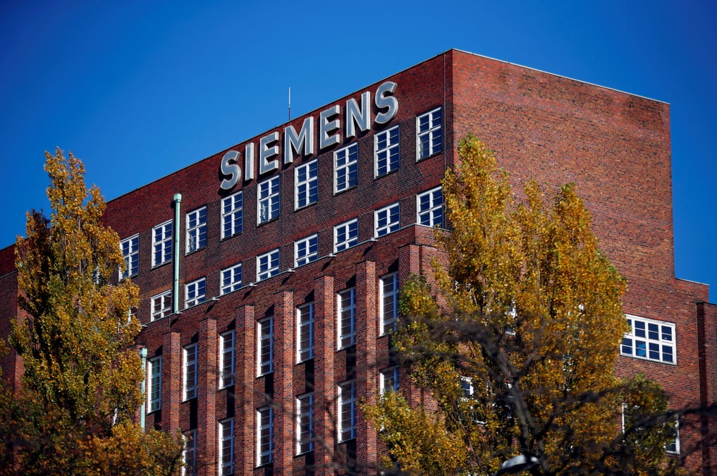 Siemens: le benefice industriel depasse les previsions pour le quatrieme trimestre