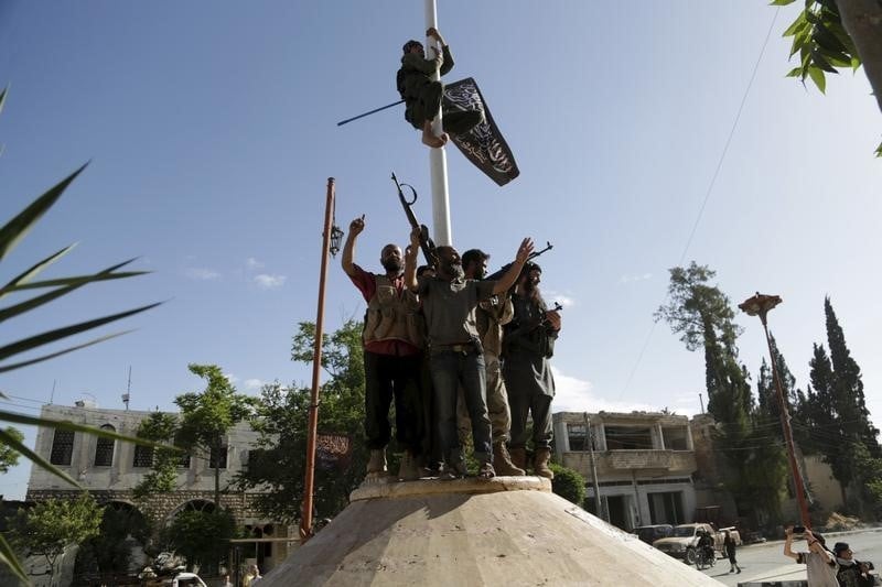 Al nosra en syrie dit avoir tue le chef d'un mouvement concurrent