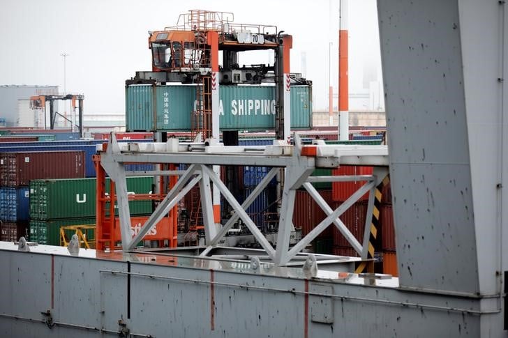 Le deficit commercial se creuse a 5,56 milliards d'euros en janvier