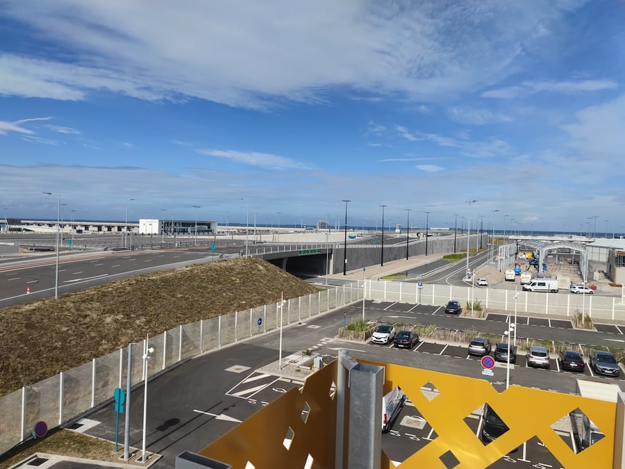 Calais, avec le port et le tunnel sous la Manche, propose le plus court chemin vers l'Angleterre.