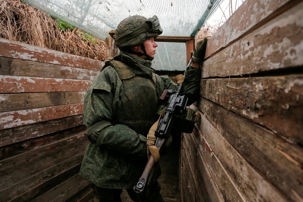 L'ukraine affirme que des forces controlees par la russie se preparent au combat