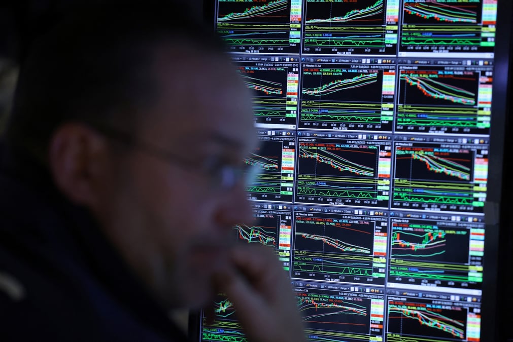 Le recul des actions americaines devrait se poursuivre, selon barclays et goldman sachs