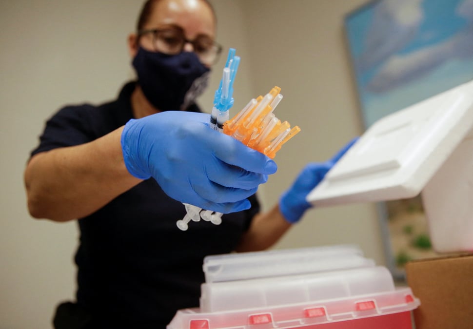 Coronavirus: les etats-unis autorisent les nouveaux vaccins ciblant omicron
