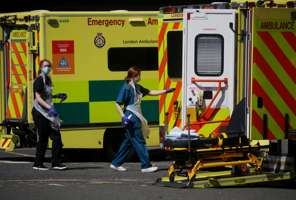 Coronavirus: plus faible bilan quotidien depuis deux semaines en angleterre