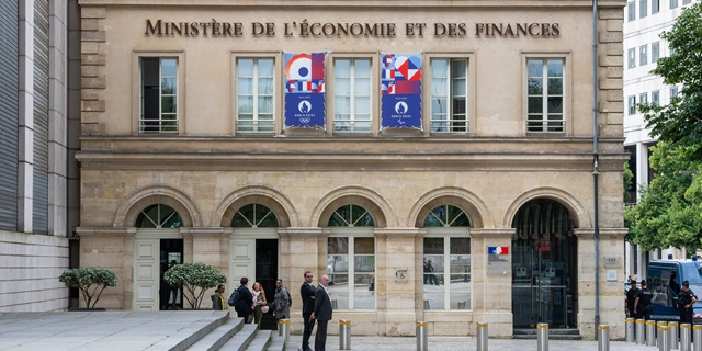 Le portefeuille de l'Energie repasse dans le giron de Bercy. Il revient au ministre délégué Marc Ferracci, qui conserve également le portefeuille de l'Industrie.
