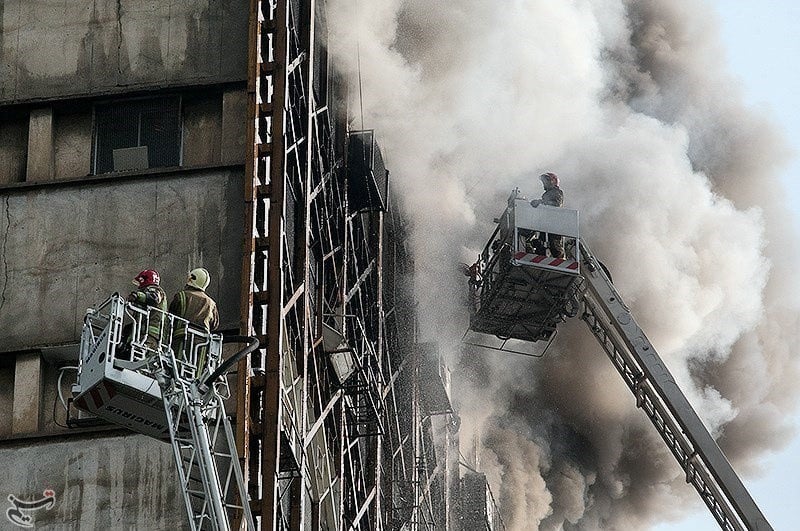 Vingt pompiers morts dans l'effondrement d'un immeuble de teheran