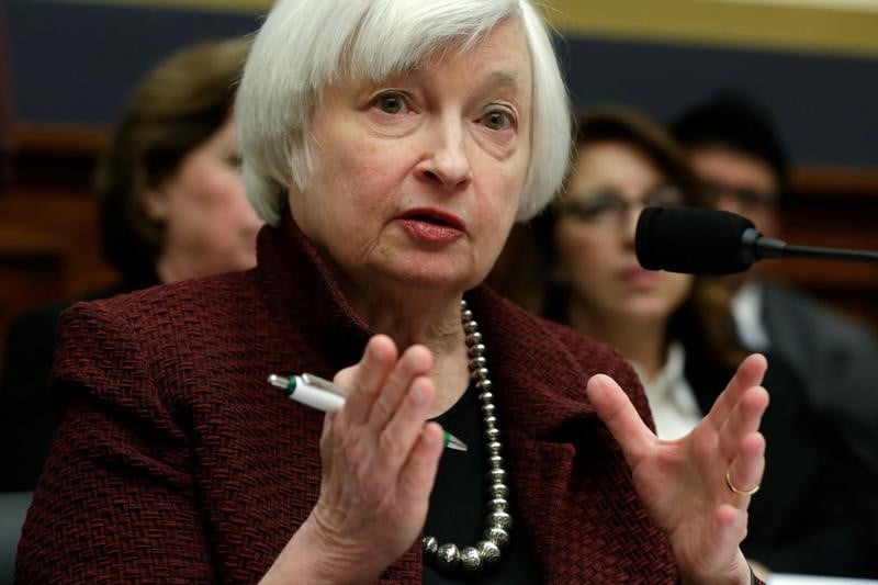 Une hausse de taux en mars "probablement appropriee", dit yellen