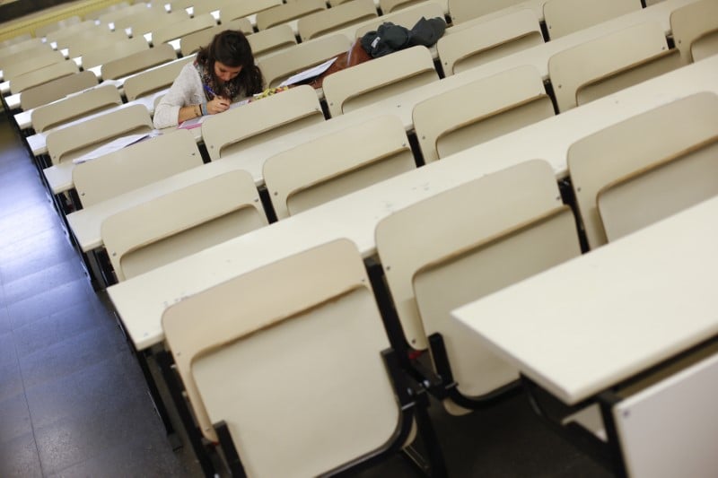 L'executif annonce un plan etudiants a un milliard d'euros