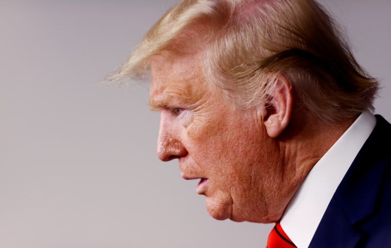 Coronavirus: trump parle d'une "guerre medicale"