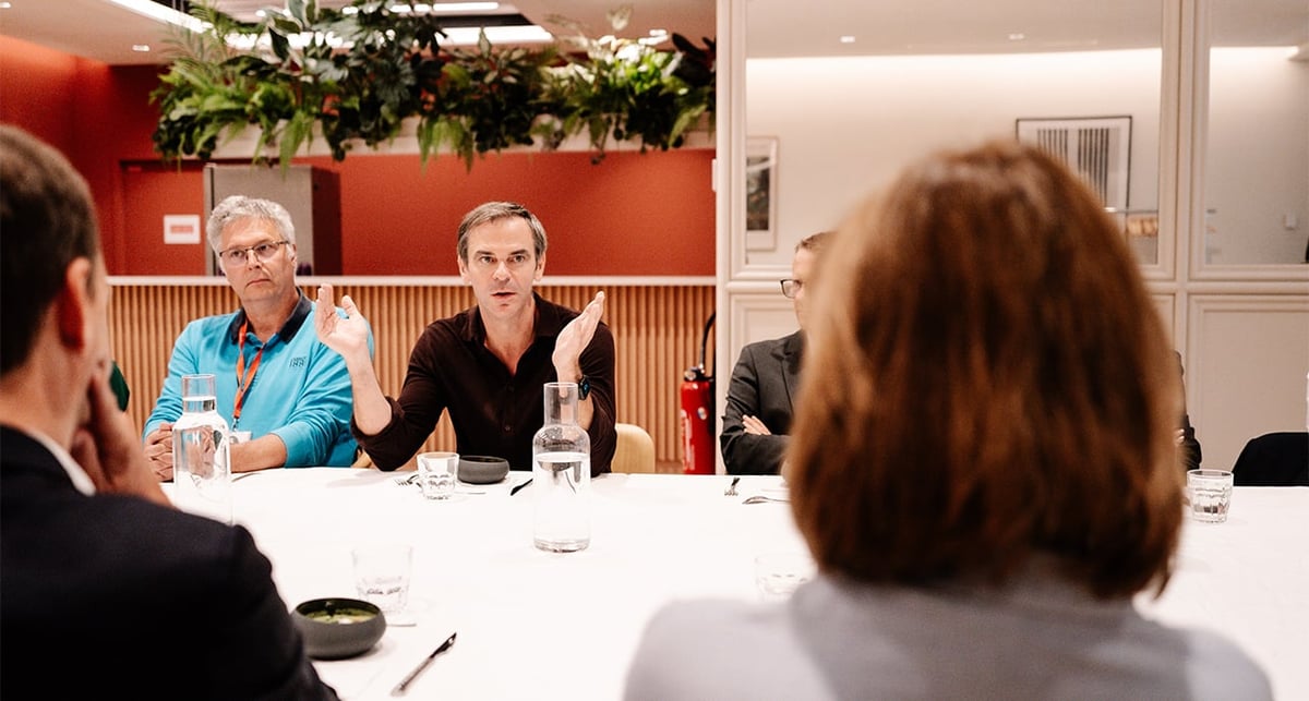 Olivier Veran, ancien ministre de la santé de dévrier 2020 à mai 2022, sur le Campus Parisanté, le 16 juillet 2025