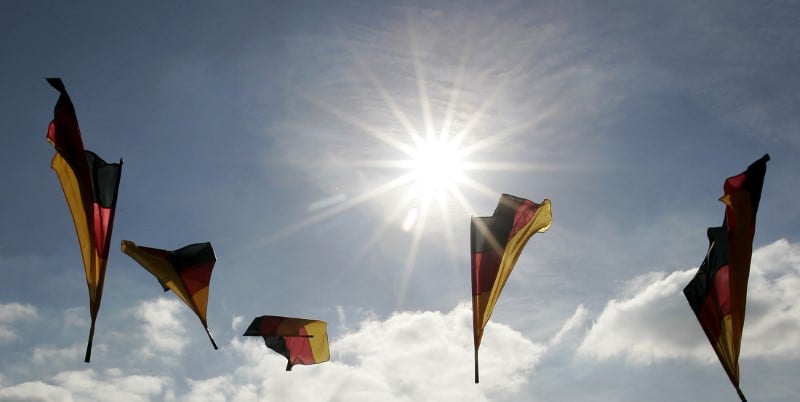 Allemagne: commandes a l'industrie nettement superieures aux attentes