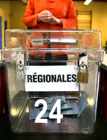 2009-12-12T172213Z_01_APAE5BB1C9800_RTROPTP_3_OFRTP-FRANCE-REGIONALES-PS-20091212.JPG