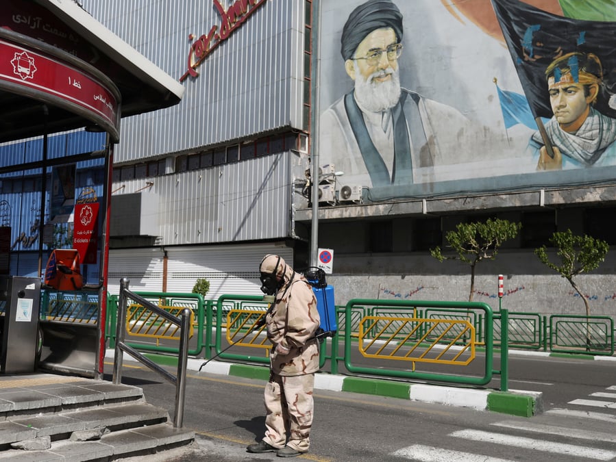 Coronavirus: journee de l'armee sous le signe du coronavirus en iran