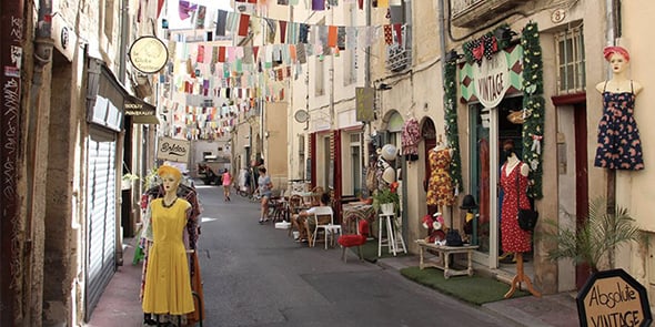 Rue commerçante de l'Ecusson de Montpellier