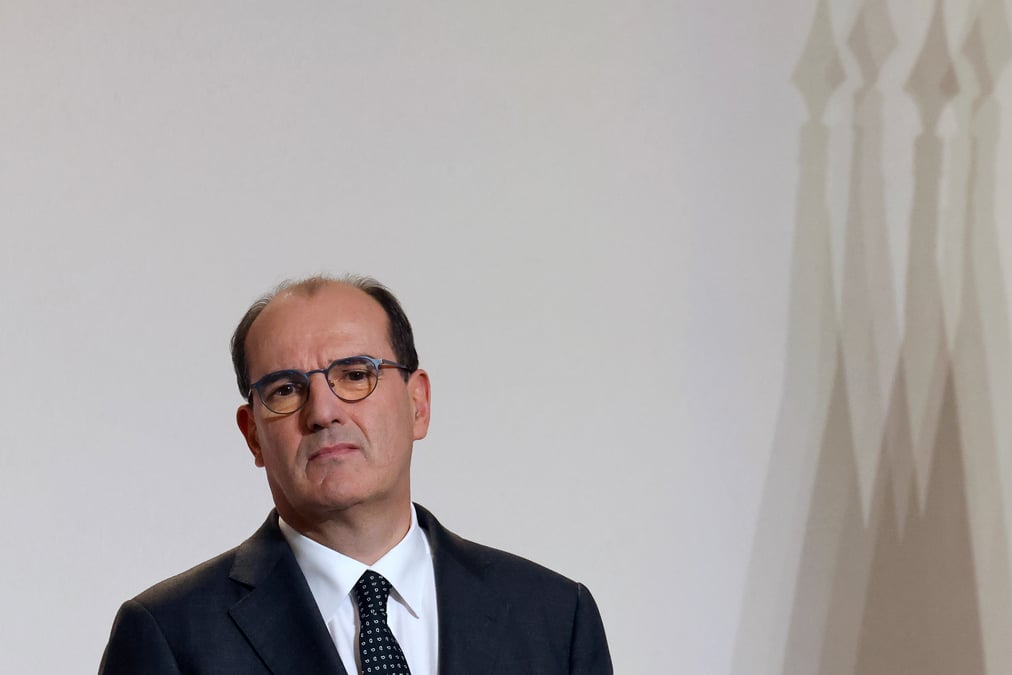 Castex prepare les esprits a un deconfinement progressif