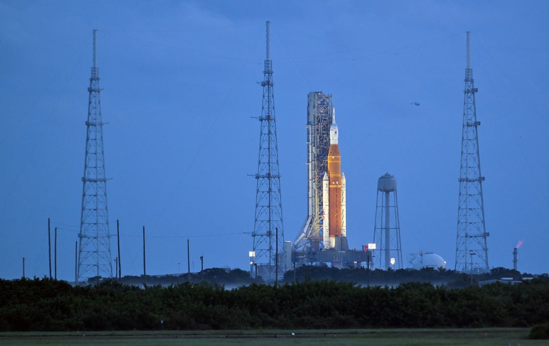 La nasa reporte a nouveau le lancement de sa fusee nouvelle generation