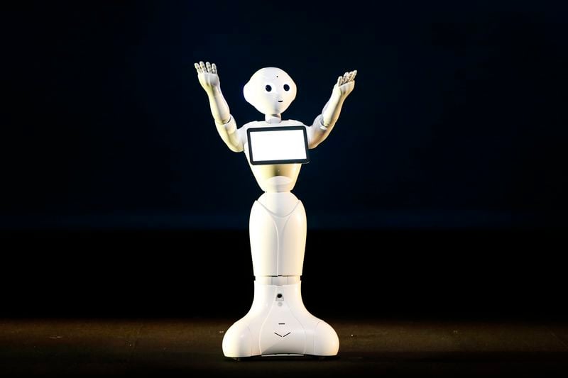 Softbank présente son robot personnel, en partie français