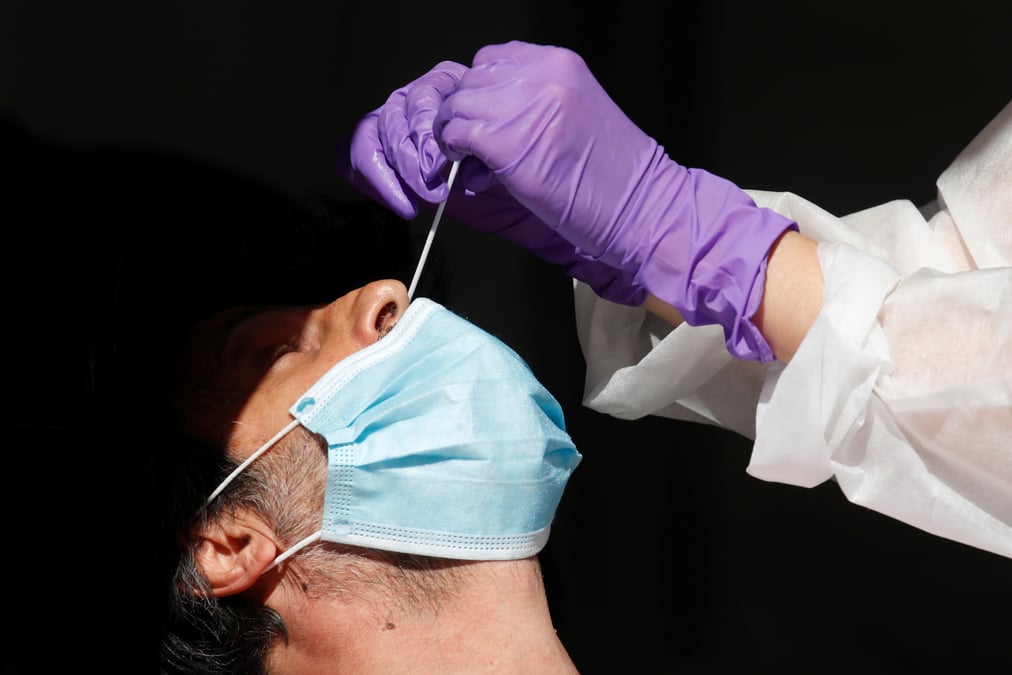 Coronavirus: plus de 16.000 nouvelles contaminations en france, un record