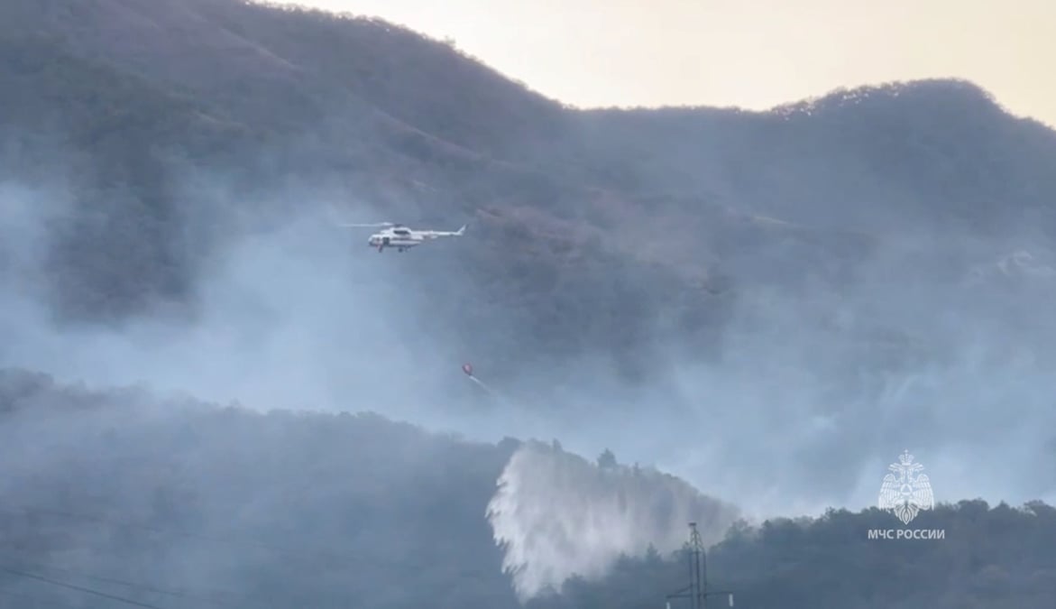 Des incendies de foret frappent une station balneaire russe de la mer noire