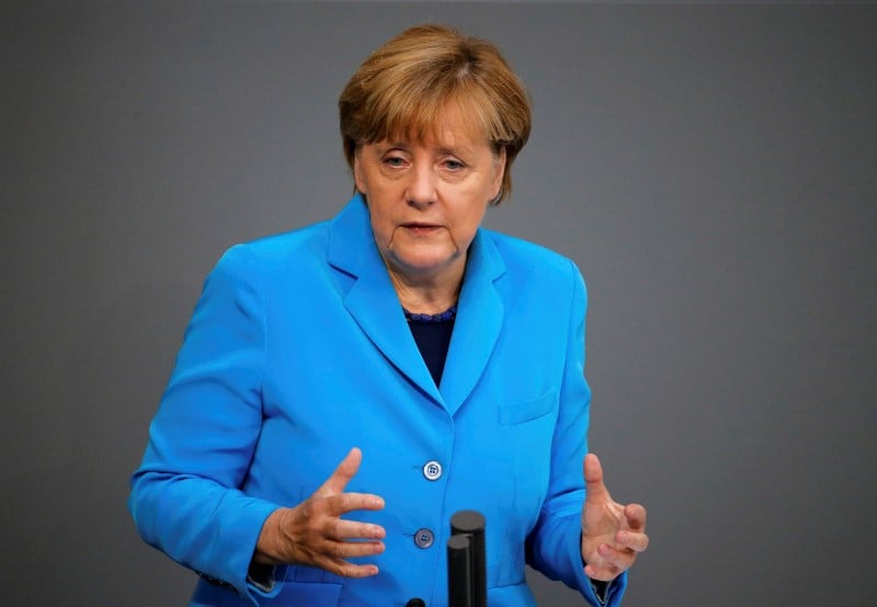 Angela merkel estime necessaire de cooperer avec la russie pour resoudre la crise syrienne