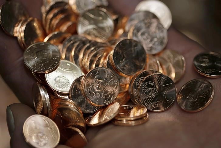 Deficit budgetaire de l'etat francais confirme a 67,8 milliards d'euros en 2017