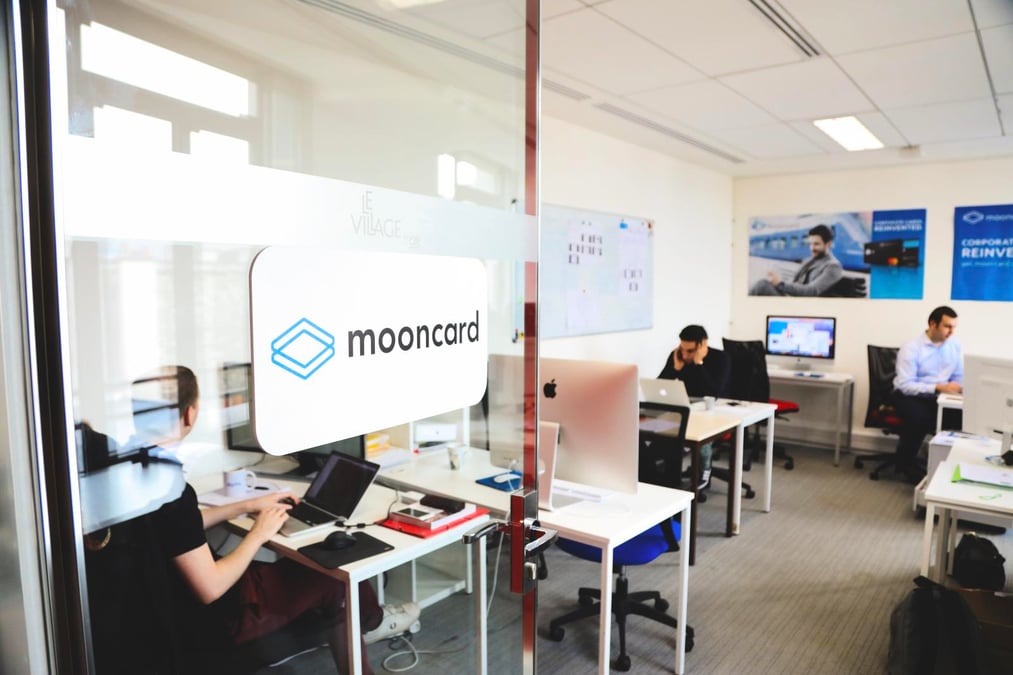 Mooncard