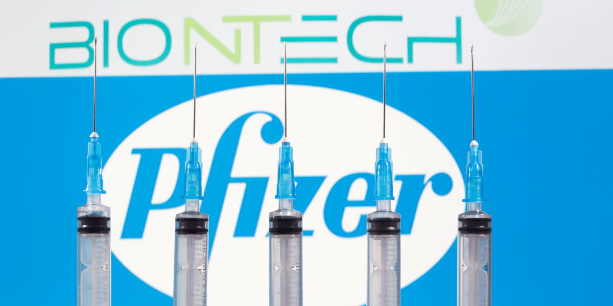 Covid-19: accord entre pfizer et la commission europeenne sur la livraison de 300 millions de vaccins