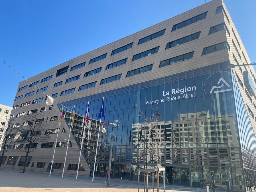 région Auvergne Rhône-Alpes siège 2022