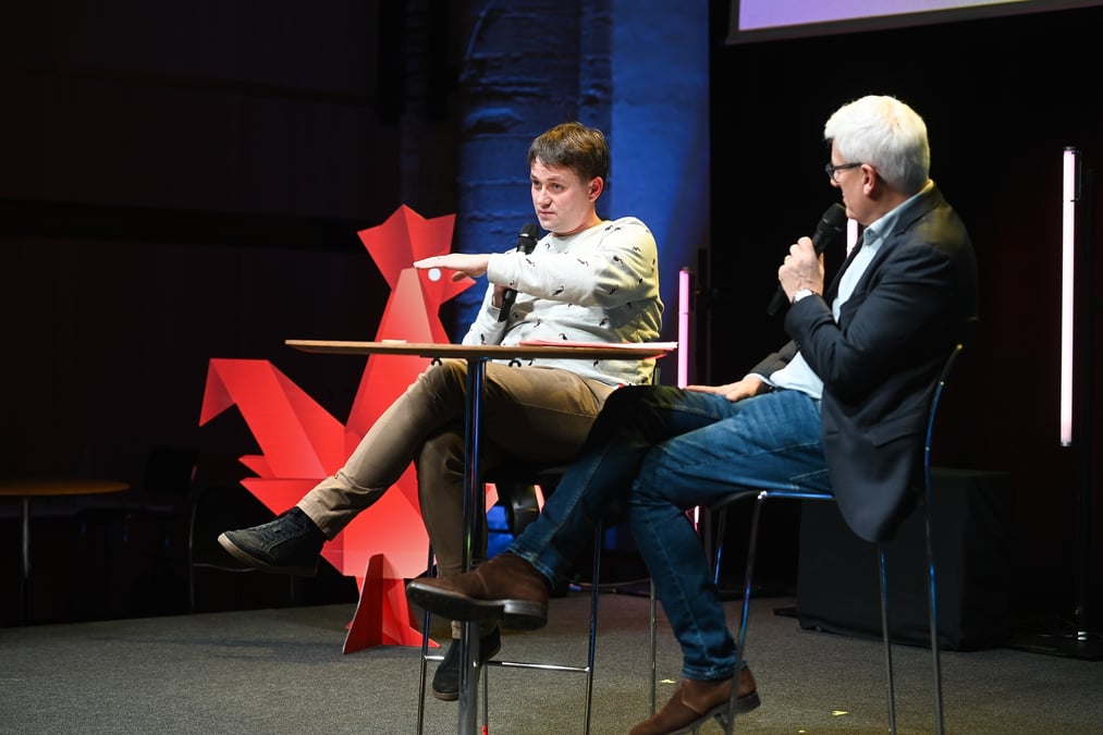 Jean-Louis Quéguiner, le jeune patron de la startup Gladia, dont application Speech to text permet de traduire la parole en texte dans une centaine de langues, s'est exprimé lors de l'Imagine Summit. Organisé le 5 décembre par la French Tech Rennes Saint-Malo, l'édition 2024 avait pour fil conducteur « l'innovation désirable ».