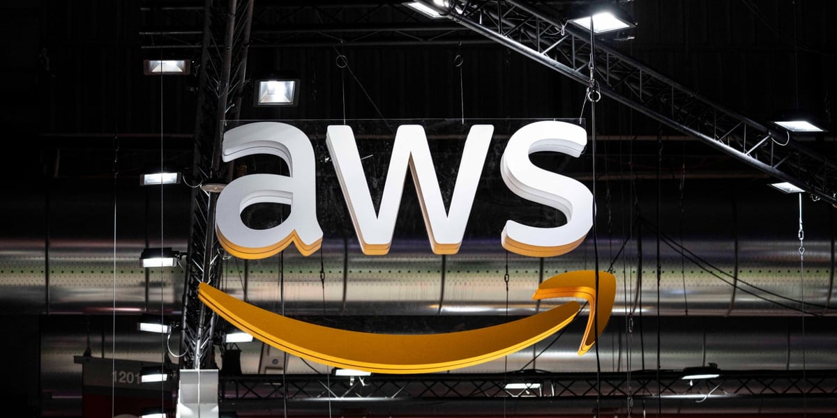 AWS défend son trône de numéro 1 du marché du cloud.