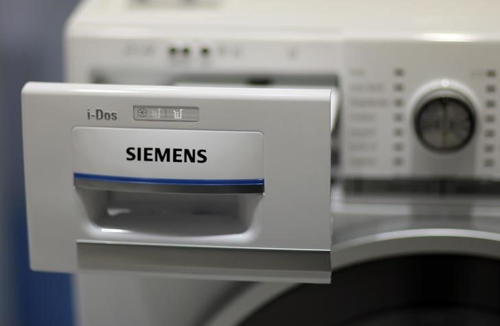 Electricite, gaz et sante pesent sur les resultats de siemens
