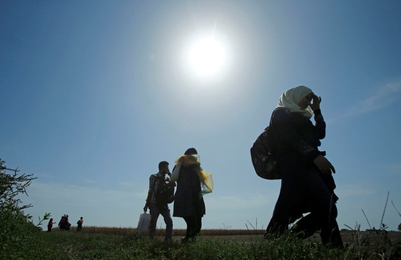 Les migrants cherchent de nouvelles voies, l'europe une solution
