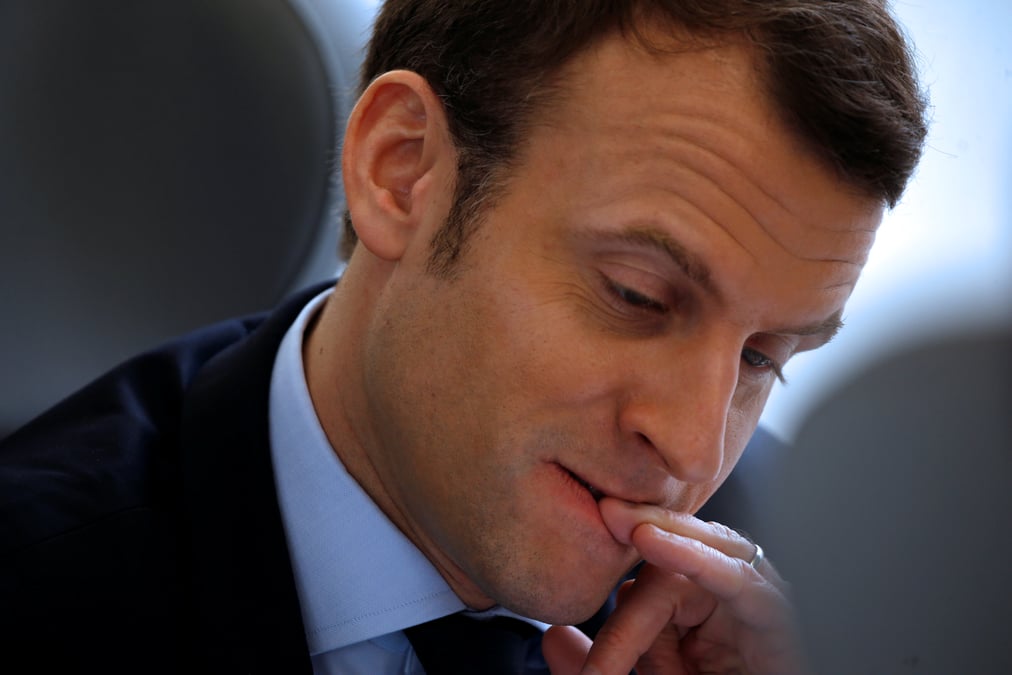 Macron dit ne pas avoir fonde de "maison d'hotes"