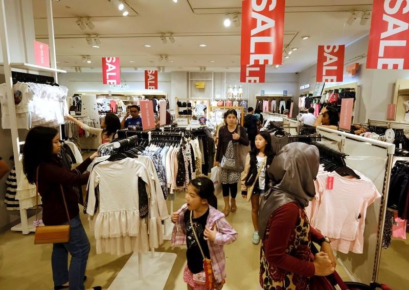France: la consommation des menages repart en baisse en juin
