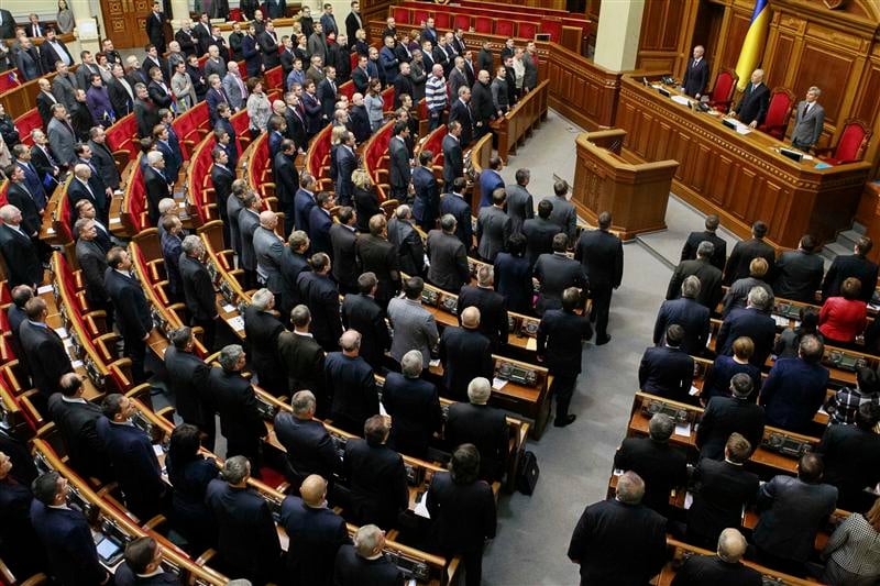 Le parlement ukrainien revient sur les lois anti-manifestations