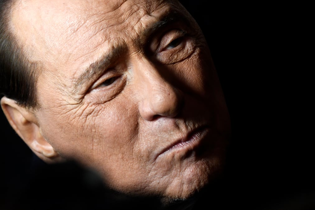 Silvio berlusconi a contracte le coronavirus