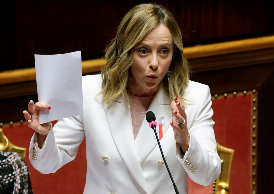 Le premier ministre italien giorgia meloni s'exprime a la chambre haute du parlement a rome, italie