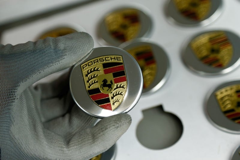 Diesel: perquisitions chez porsche, un directeur soupconne