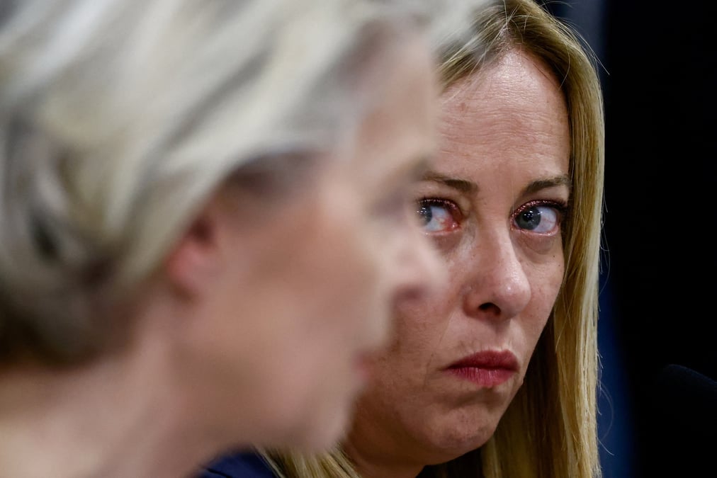 La presidente de la commission europeenne ursula von der leyen et la premiere ministre italienne giorgia meloni a lampedusa, en italie