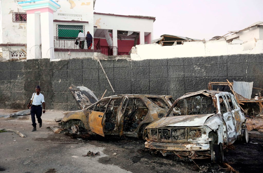 Voiture piegee et tirs a mogadiscio