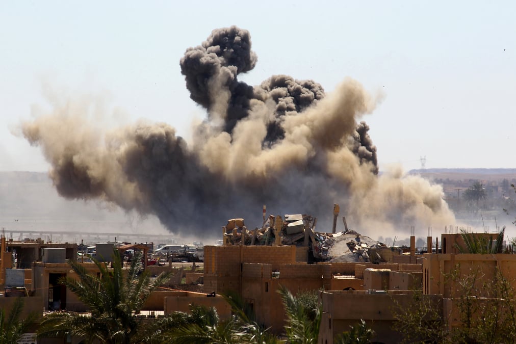 Baghouz n'est pas encore tombee, les operations se poursuivent, disent les fds