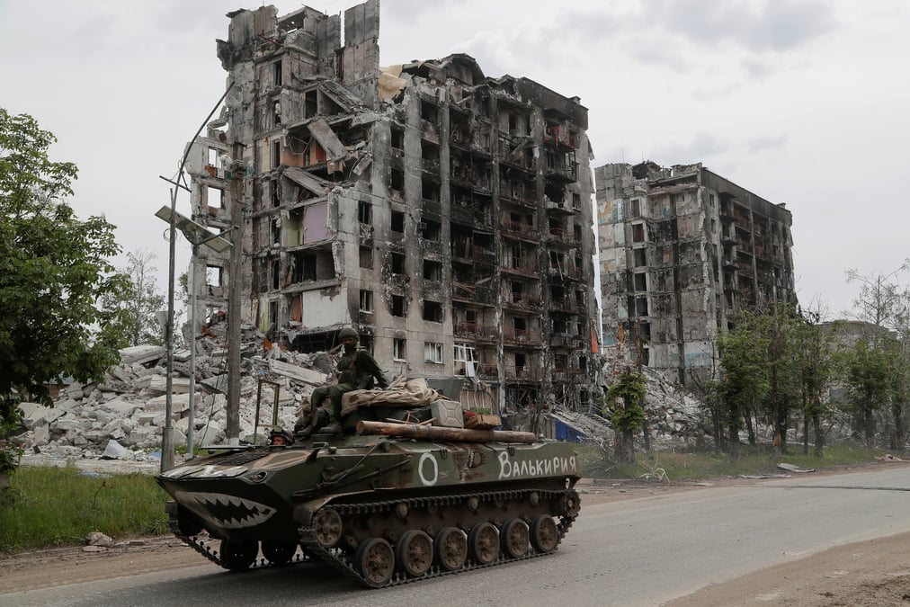 Les troupes ukrainiennes pourraient se retirer de la region de louhansk face a l'avancee russe