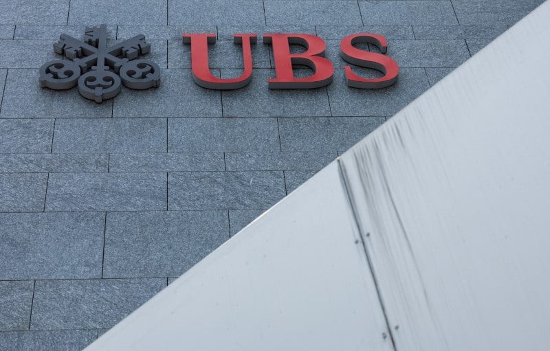 Logo de ubs sur un batiment a lucerne