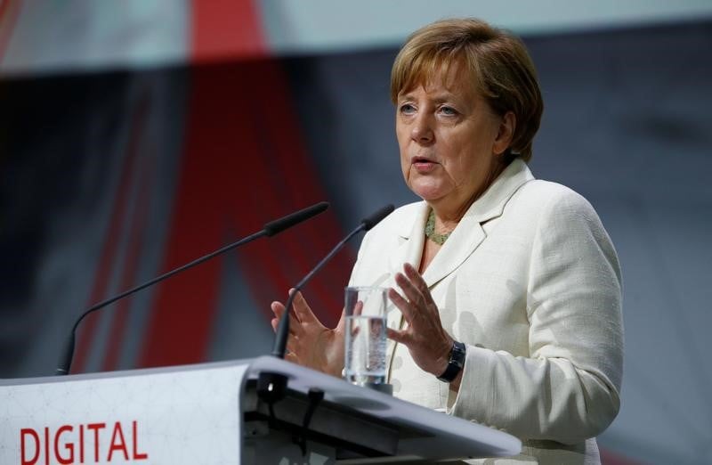 Climat: il faut pallier le revirement des usa, dit merkel