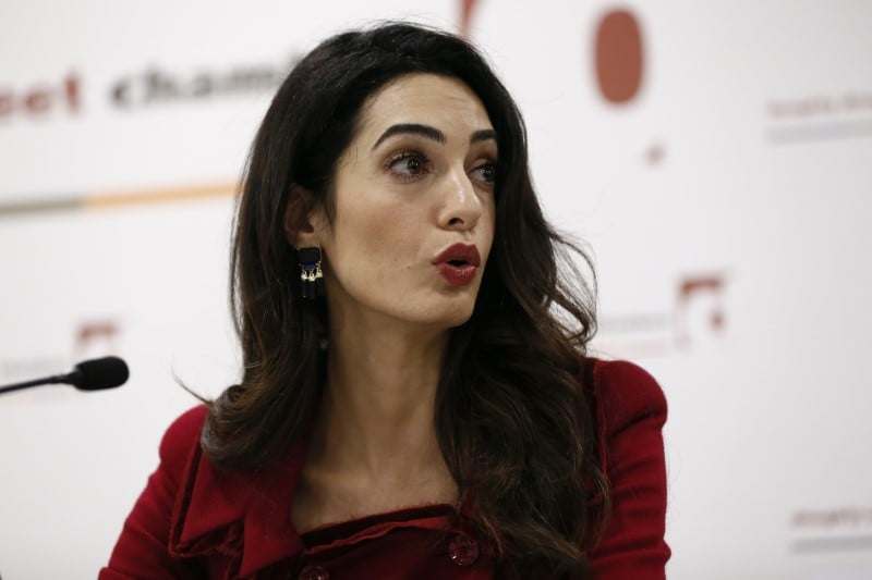 Birmanie: amal clooney rejoint la defense des journalistes de reuters