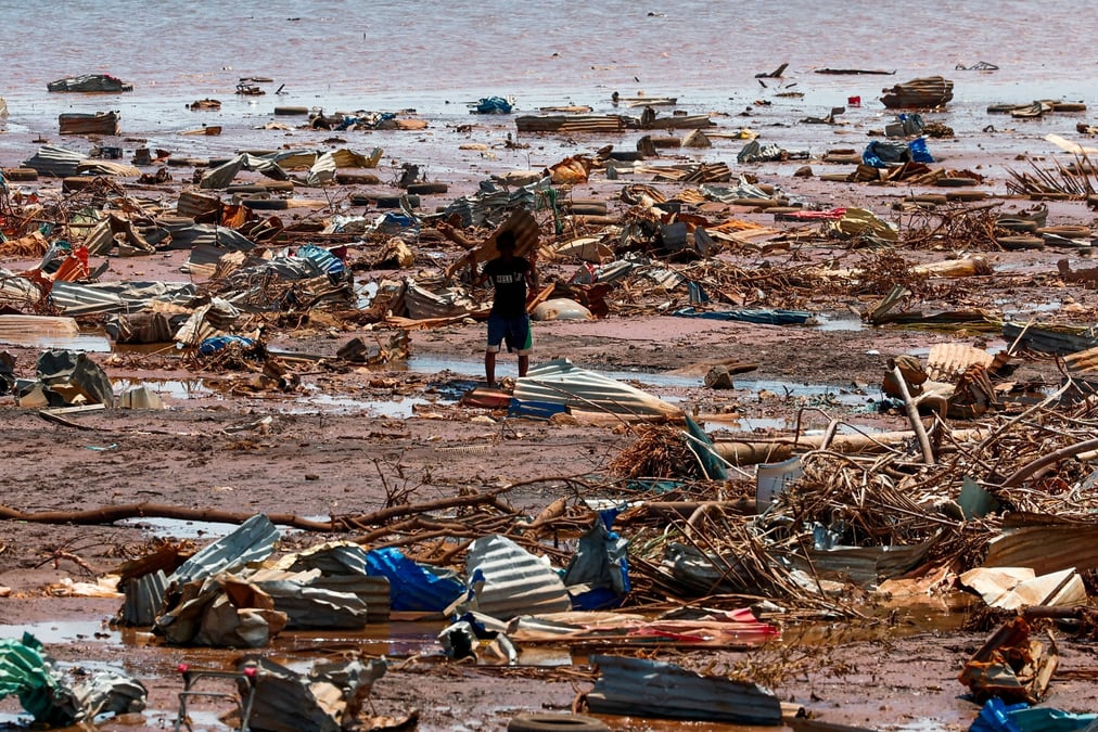 Le coût des dommages liés aux cyclones qui ont frappé les îles françaises de l'Océan indien s'élève à un milliard d'euros.