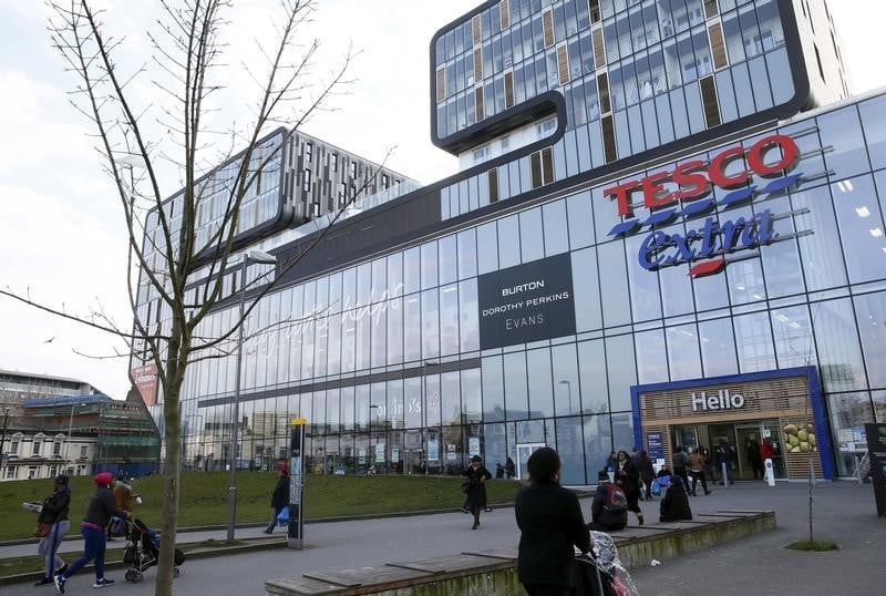 Tesco fait mieux que ses rivaux en grande-bretagne
