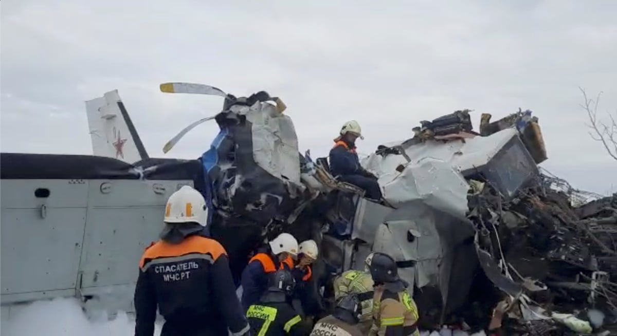 Un avion s'ecrase dans le tatarstan, 16 morts et sept blesses