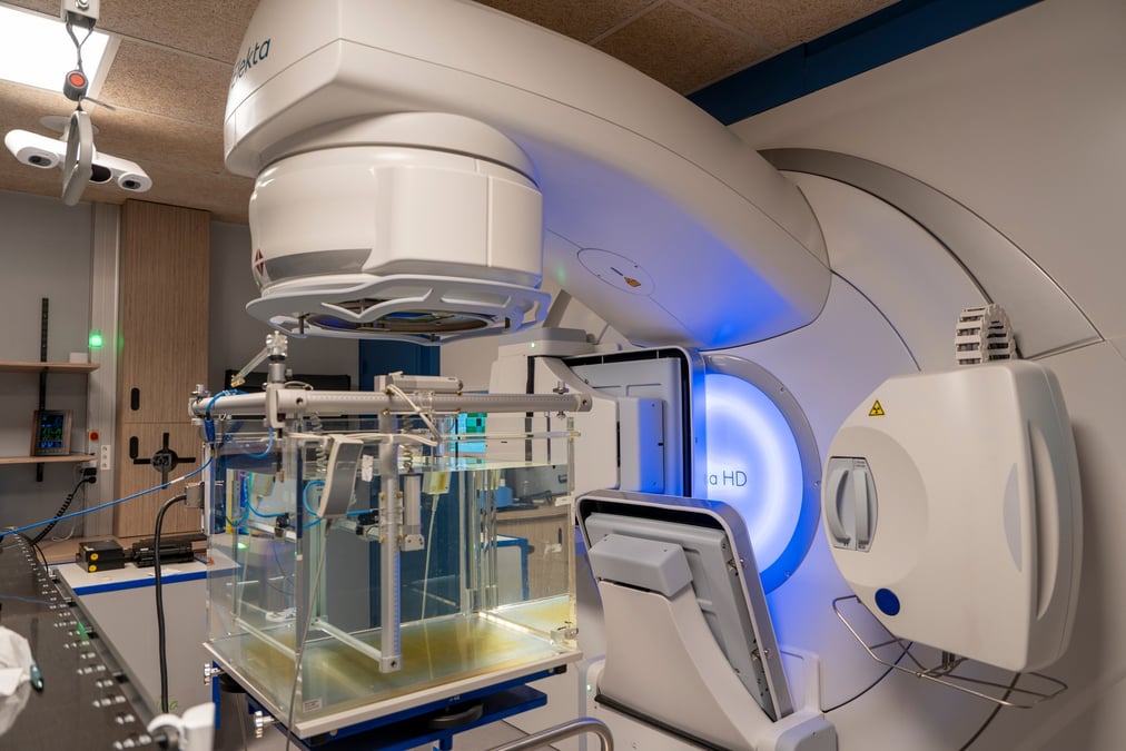 Première en France à être équipée du système d’imagerie IRIS d'ELEKTA, la nouvelle machine est installée dans un bâtiment flambant neuf, offrant aux patients un plateau technique de dernière génération à proximité.